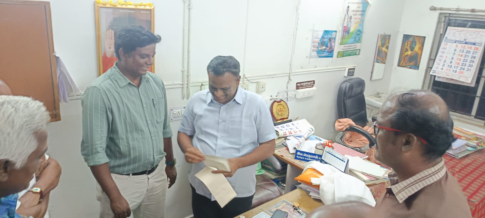 விழுப்புரம் மாவட்ட ஒரு பாடல்கள் மாவட்ட முதன்மை கல்வி அலுவலர் அவர்கள் உடனான சந்திப்பு